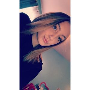 Meet your Posher, Chloe